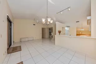10439 S Circle Lake Dr, Boynton Beach, FL 33437 - Photo 5
