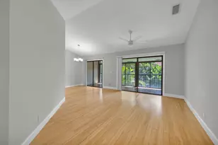 25 Lexington Ln W, Palm Beach Gardens, FL 33418 - Photo 7