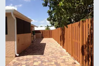 737 NW 84th Lane, Coral Springs, FL 33071 - Photo 9