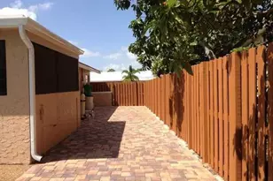 737 NW 84th Ln, Coral Springs, FL 33071 - Photo 9