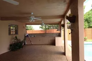 737 NW 84th Ln, Coral Springs, FL 33071 - Photo 7