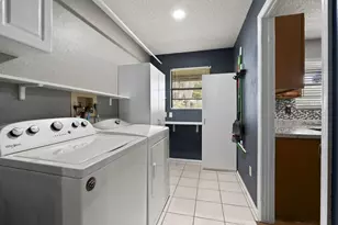 210 Deerwood Ln, Fort Pierce, FL 34947 - Photo 15