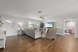 210 Deerwood Ln, Fort Pierce, FL 34947 - Photo 23
