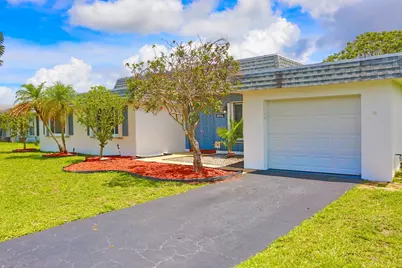 8156 NW 67th Avenue, Tamarac, FL 33321 - Photo 3
