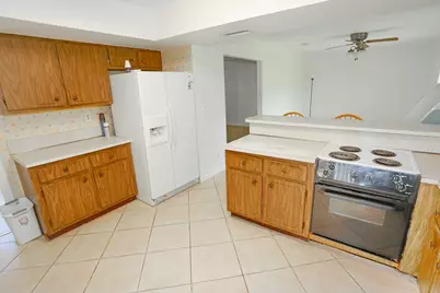 8156 NW 67th Avenue, Tamarac, FL 33321 - Photo 13