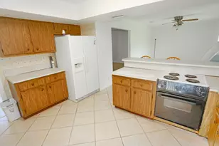 8156 NW 67th Ave, Tamarac, FL 33321 - Photo 13