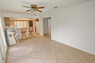 8156 NW 67th Ave, Tamarac, FL 33321 - Photo 17