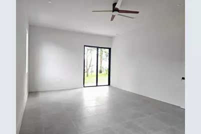 131 Miami Gardens Road, West Park, FL 33023 - Photo 5