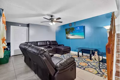623 Springdale Circle, Palm Springs, FL 33461 - Photo 17