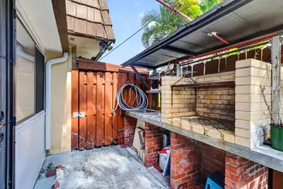 623 Springdale Circle, Palm Springs, FL 33461 - Photo 5