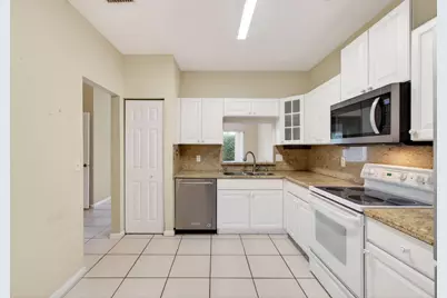8289 Via Serena, Boca Raton, FL 33433 - Photo 19