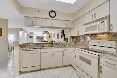 5842 Crystal Shores Drive #105, Boynton Beach, FL 33437 - Photo 23