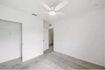 428 SE Fairchild Avenue, Port Saint Lucie, FL 34984 - Photo 17
