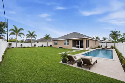 428 SE Fairchild Avenue, Port Saint Lucie, FL 34984 - Photo 29