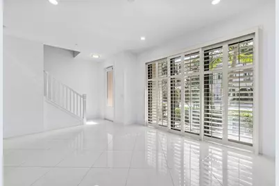 7115 Edison Place, Palm Beach Gardens, FL 33418 - Photo 5