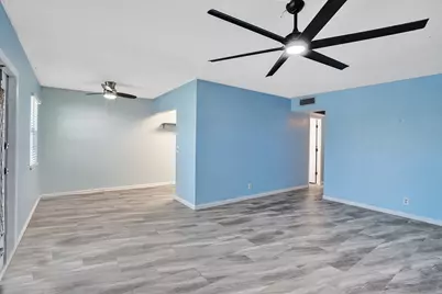 358 Oakridge T #358, Deerfield Beach, FL 33442 - Photo 9