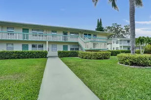 358 Oakridge T, Deerfield Beach, FL 33442 - Photo 1