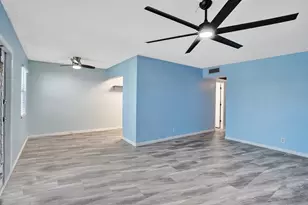 358 Oakridge T, Deerfield Beach, FL 33442 - Photo 9
