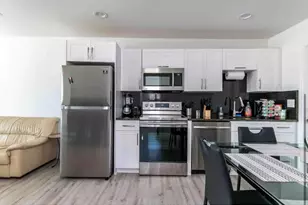2499 NE 2nd Ave, Boca Raton, FL 33431 - Photo 3