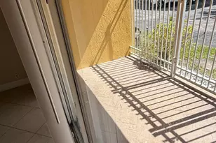 32 NE 22nd Ave, Pompano Beach, FL 33062 - Photo 11