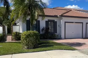 692 SW 158th Terrace, Pembroke Pines, FL 33027 - Photo 1