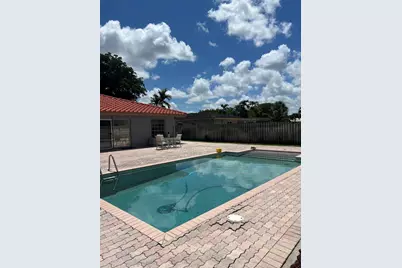 3310 NW 90th Avenue, Coral Springs, FL 33065 - Photo 17
