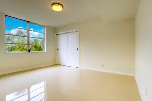535 Oaks Dr, Pompano Beach, FL 33069 - Photo 9