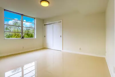 535 Oaks Drive #510, Pompano Beach, FL 33069 - Photo 9