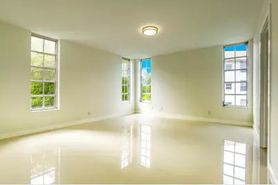 535 Oaks Drive #510, Pompano Beach, FL 33069 - Photo 5
