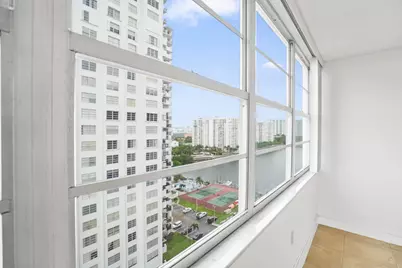 18051 Biscayne Boulevard #1504, Aventura, FL 33160 - Photo 25
