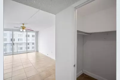 18051 Biscayne Boulevard #1504, Aventura, FL 33160 - Photo 37