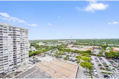 18051 Biscayne Boulevard #1504, Aventura, FL 33160 - Photo 19