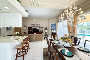8262 Dominica Pl, Wellington, FL 33414 - Photo 15