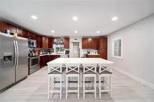 320 NE 60th St, Oakland Park, FL 33334 - Photo 1