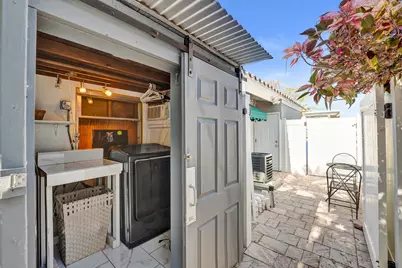 1036 NE 9th Avenue, Fort Lauderdale, FL 33304 - Photo 53