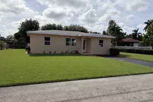 1417 Willow Rd, West Palm Beach, FL 33406 - Photo 1