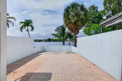 1819 W 68th Street, Hialeah, FL 33014 - Photo 11