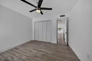1819 W 68th St, Hialeah, FL 33014 - Photo 15