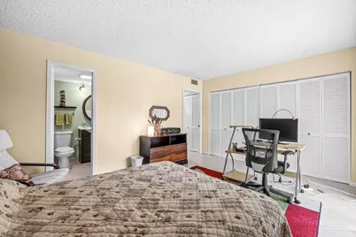 68 Suffolk B #68, Boca Raton, FL 33434 - Photo 11