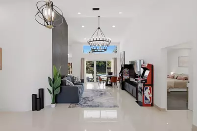 12725 Kingsway Road, Wellington, FL 33414 - Photo 3