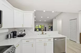 10775 Waterberry Dr, Boca Raton, FL 33498 - Photo 11