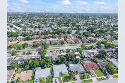 6561 Boulevard Of Champions, North Lauderdale, FL 33068 - Photo 31
