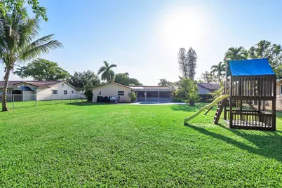 4020 NW 113th Avenue, Coral Springs, FL 33065 - Photo 41