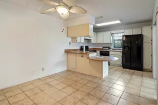 2561 NW 99th Ave, Coral Springs, FL 33065 - Photo 7