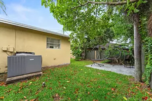 2640 NW 14th Ct, Fort Lauderdale, FL 33311 - Photo 21