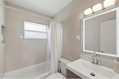 330 NE 59th Court, Oakland Park, FL 33334 - Photo 21
