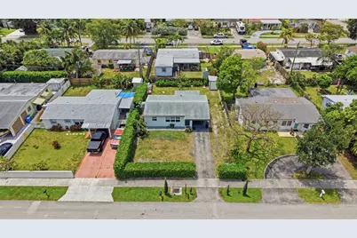 330 NE 59th Court, Oakland Park, FL 33334 - Photo 29