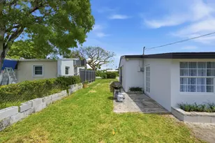 330 NE 59th Ct, Oakland Park, FL 33334 - Photo 27