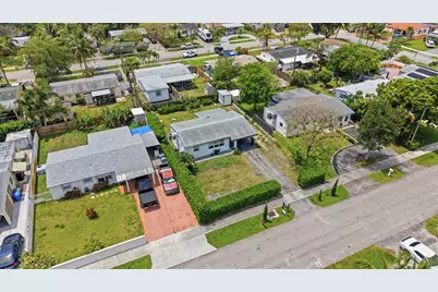 330 NE 59th Court, Oakland Park, FL 33334 - Photo 33