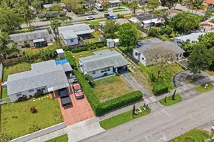 330 NE 59th Ct, Oakland Park, FL 33334 - Photo 33